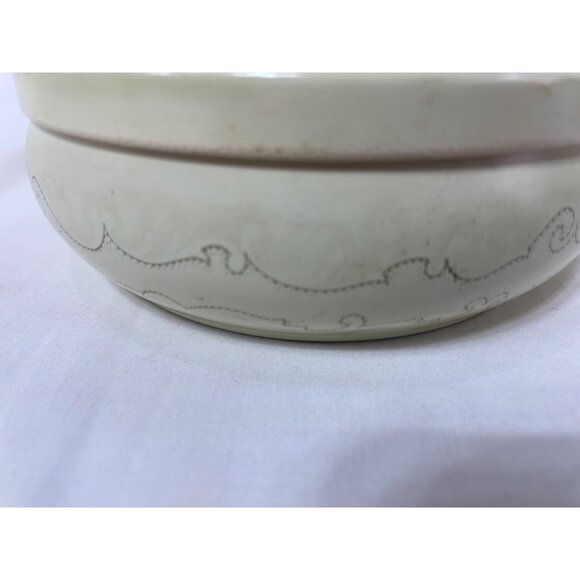 Victorian Tin by Daher Cherub Dresser Trinket Keeper - Picture 3 of 10